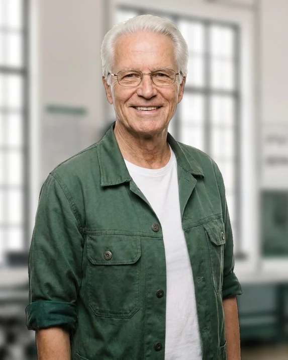 Werner Lehner in der Werkstatt